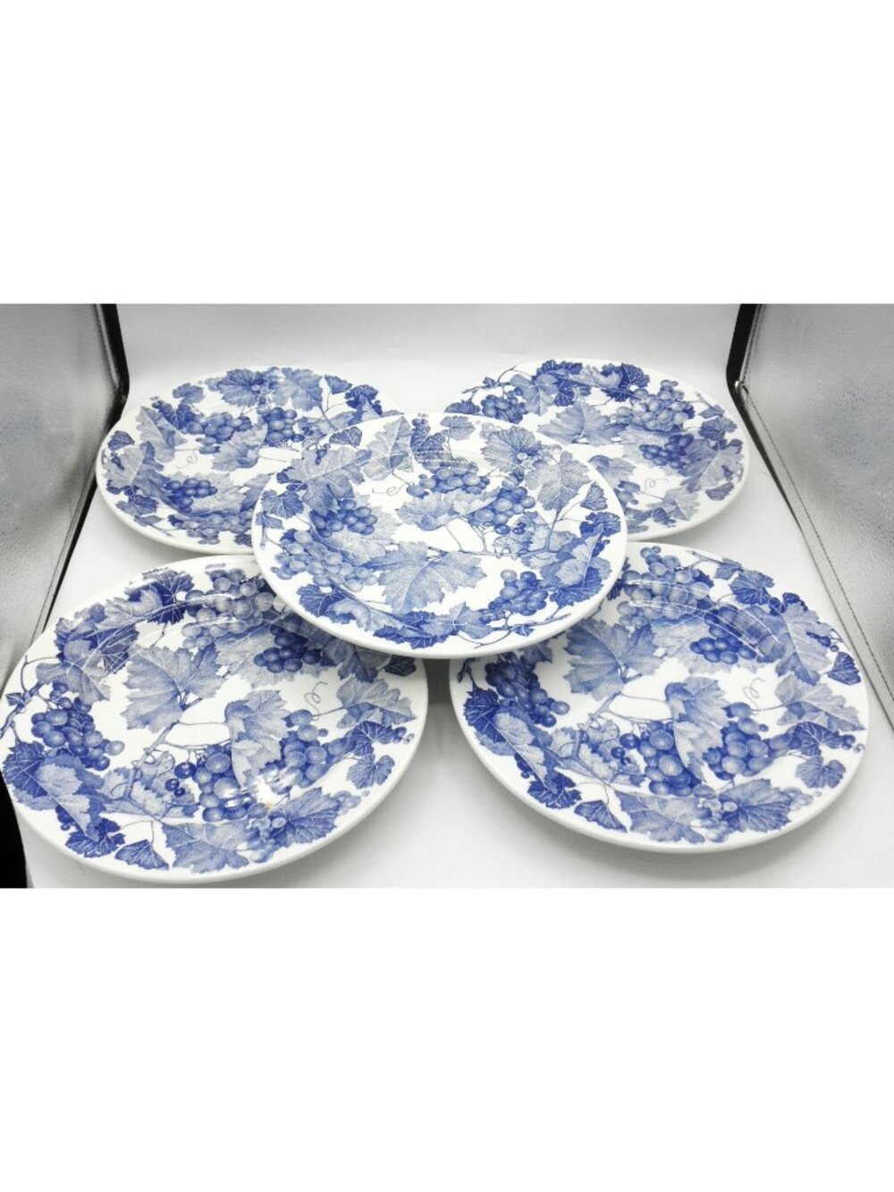 Furio Blue Grapes And Leaves Dinner Plates Set of 5 MULTIPLE FLAWS See Photos